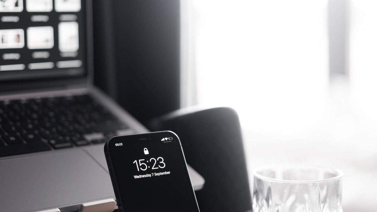 Does technology create unemployment? The real data from WEF 2025 (and what to do)