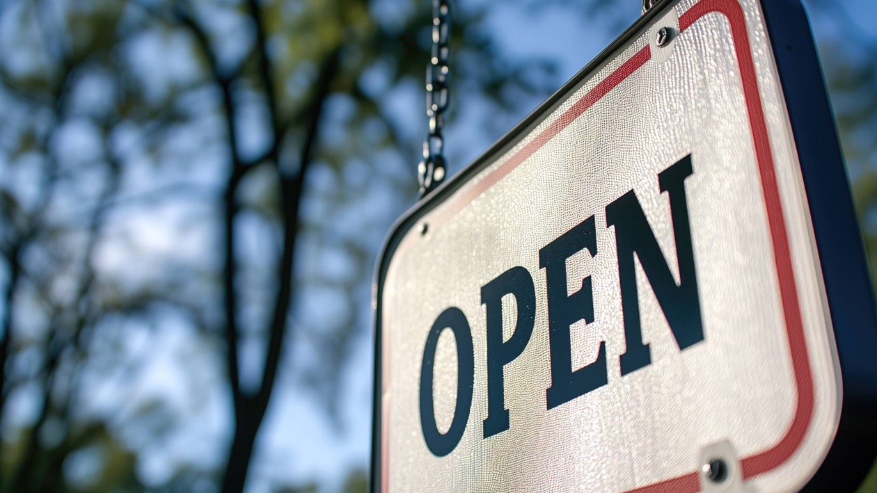 Vuoi aprire un'attività? Ecco i consigli brutalmente onesti di chi c'è passato